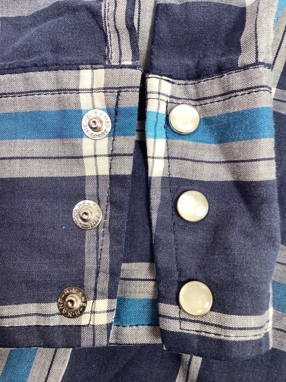 Y2K Wrangler Navy & Light Blue Plaid Pearl Snap Shirt XL‎ Western Cowboy Rodeo - Picture 4 of 8